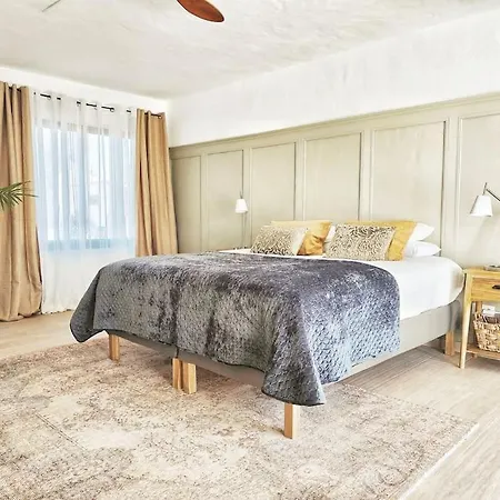 No 2. Stunning 4-bedroom With Large Pool * La Oliva