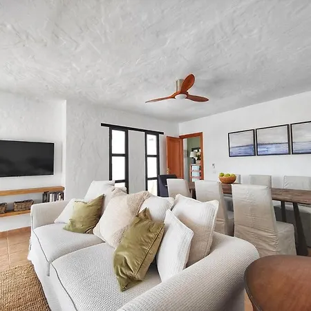 Villa No 2. Stunning 4-bedroom With Large Pool *