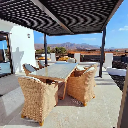 No 2. Stunning 4-bedroom With Large Pool *