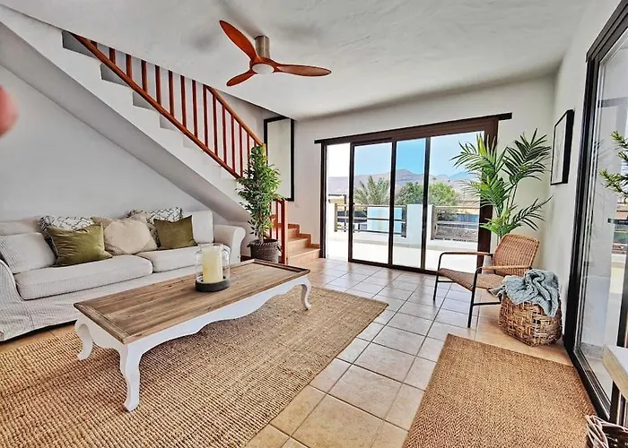 No 2. Stunning 4-bedroom With Large Pool