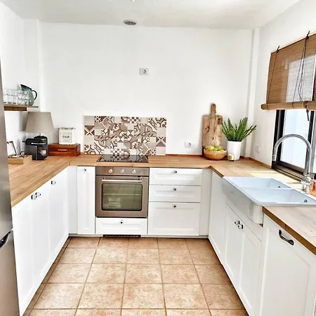 No 2. Stunning 4-bedroom With Large Pool *