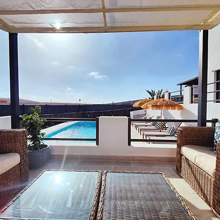 No 2. Stunning 4-bedroom With Large Pool Villa La Oliva