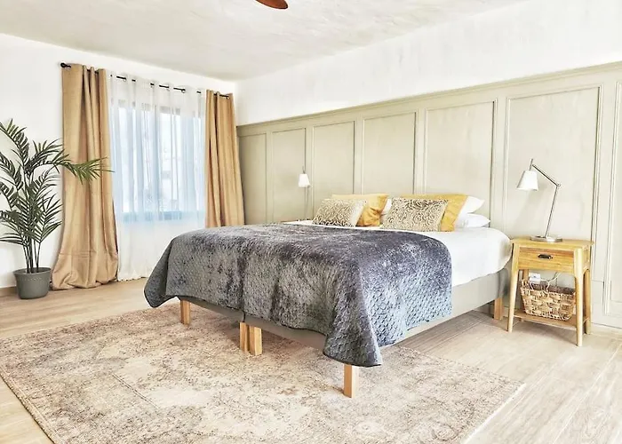 No 2. Stunning 4-bedroom With Large Pool * La Oliva