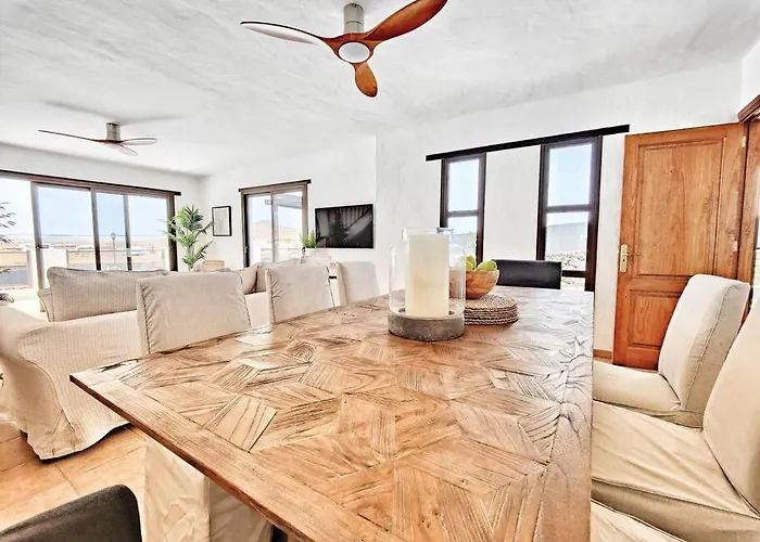 No 2. Stunning 4-bedroom With Large Pool