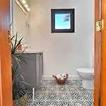 빌라 No 2. Stunning 4-bedroom With Large Pool