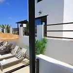 No 2. Stunning 4-bedroom With Large Pool *