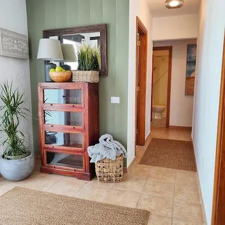 Βίλα No 2. Stunning 4-bedroom With Large Pool