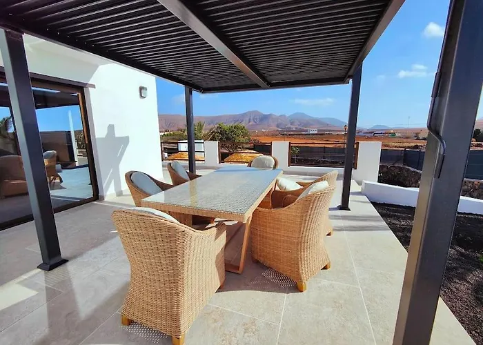 No 2. Stunning 4-bedroom With Large Pool *