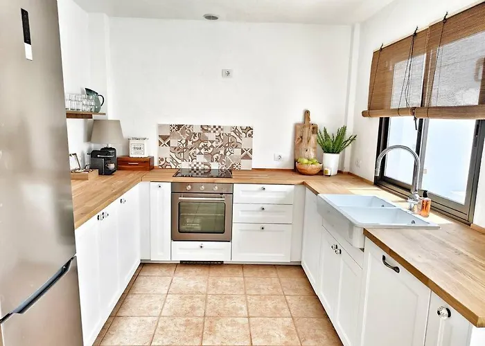 No 2. Stunning 4-bedroom With Large Pool *