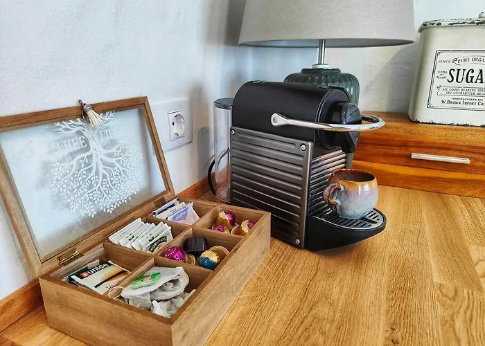 别墅 No 2. Stunning 4-bedroom With Large Pool *