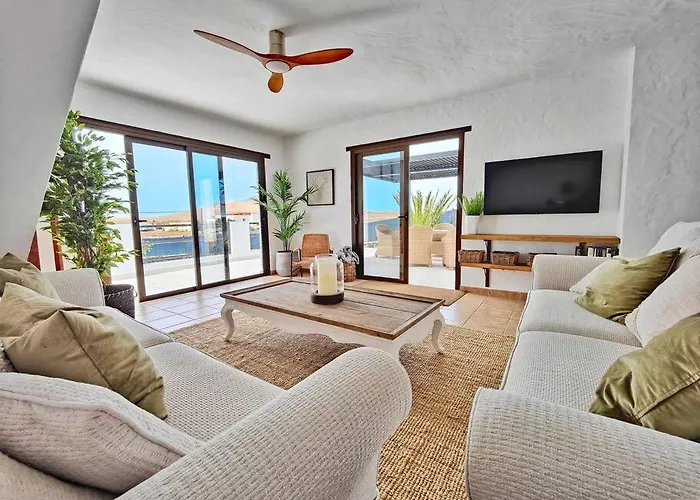 No 2. Stunning 4-bedroom With Large Pool *