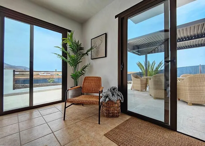 别墅 No 2. Stunning 4-bedroom With Large Pool