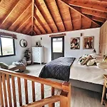 No 2. Stunning 4-bedroom With Large Pool